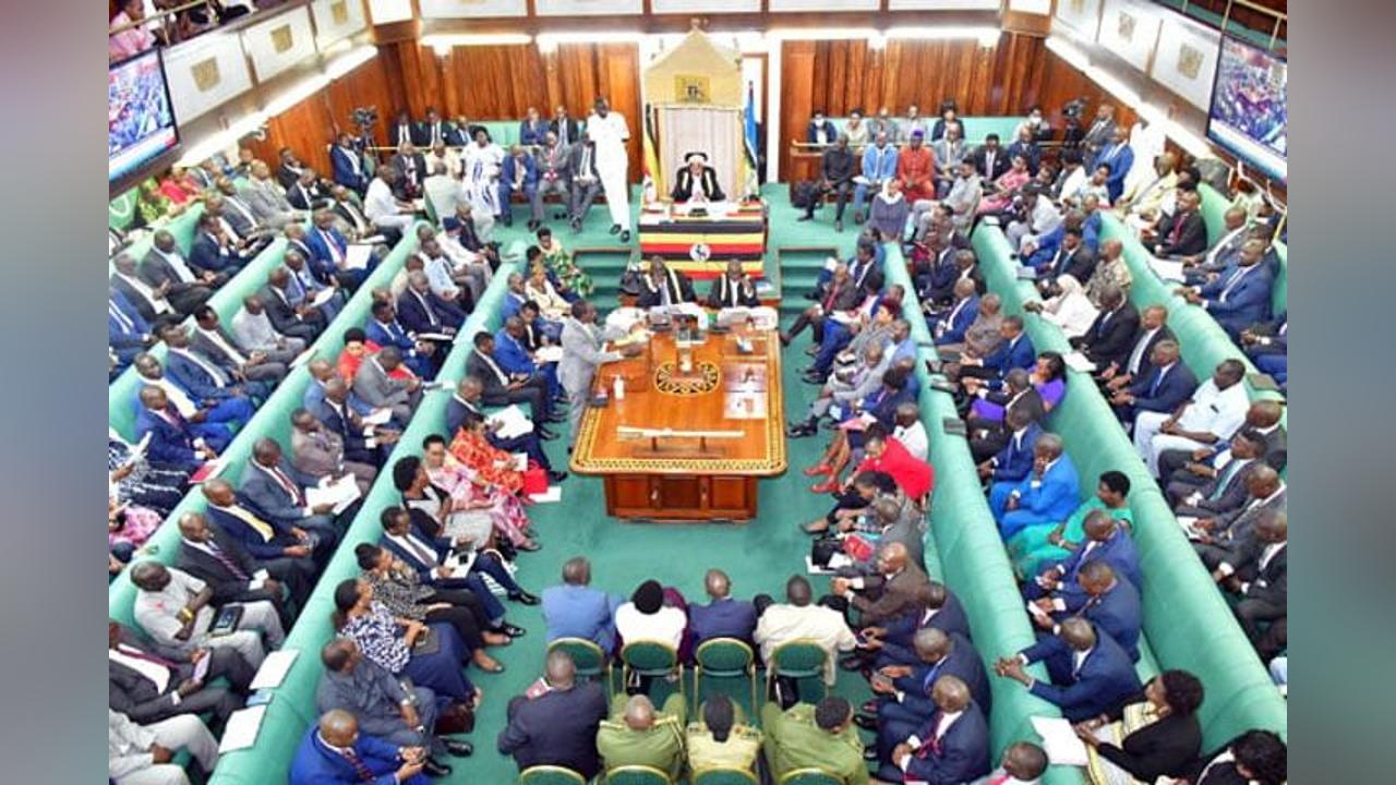 Regional Parliament Sittings Waste of Taxpayers’ Money, District Leaders Say Regional Parliament Sittings Waste of Taxpayers’ Money, District Leaders Say