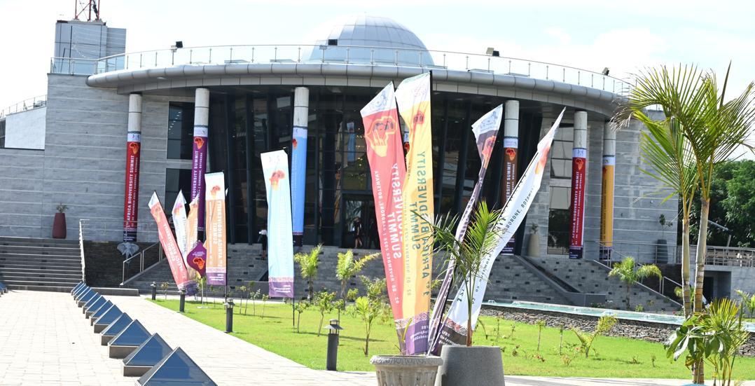 COMMENCEMENT OF THE 1St AFRICA BIODIVERSITY SUMMIT COMMENCEMENT OF THE 1St AFRICA BIODIVERSITY SUMMIT