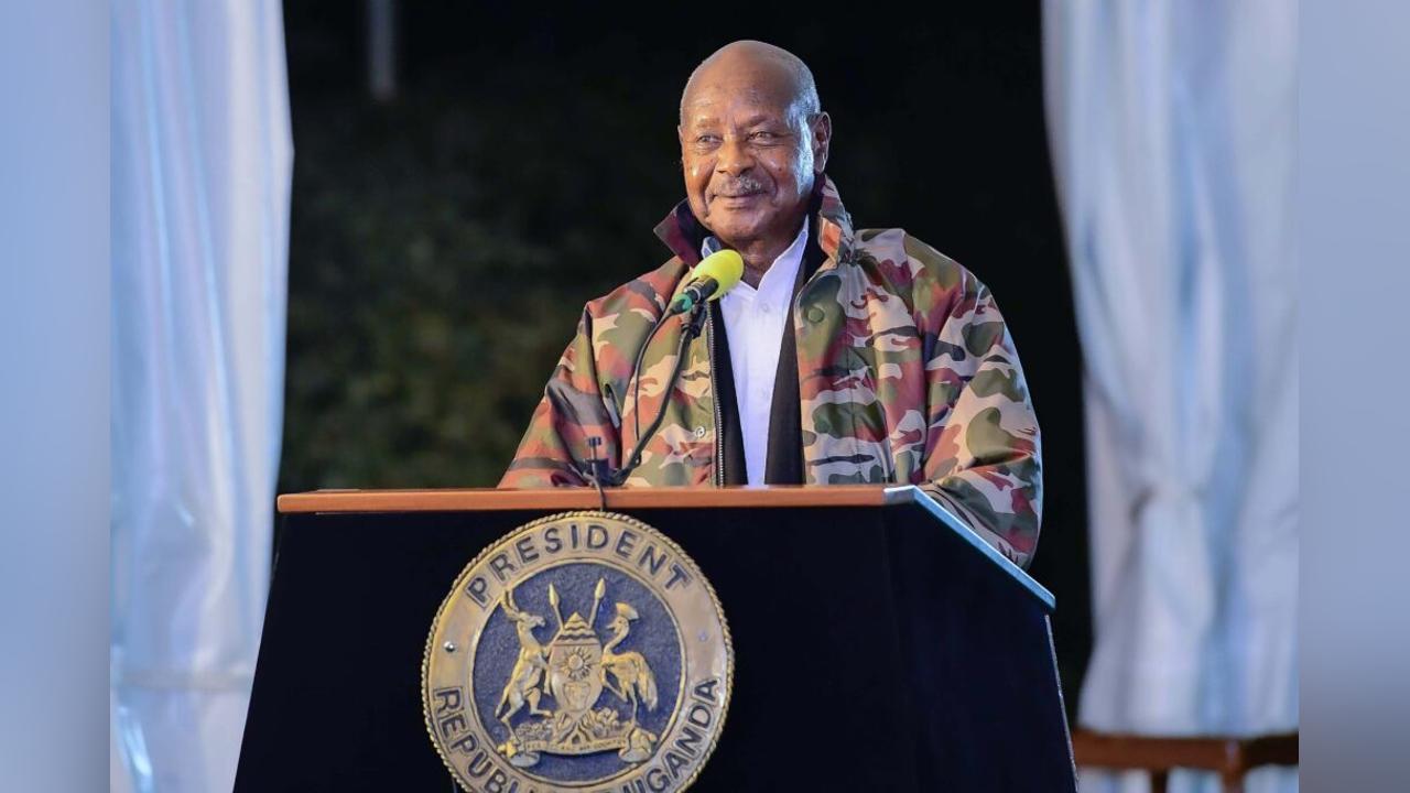 When you Remain Poor, you Cheat the Country- Museveni When you Remain Poor, you Cheat the Country- Museveni