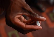 Staying Healthy on HIV Treatment and Managing Side Effects Staying Healthy on HIV Treatment and Managing Side Effects