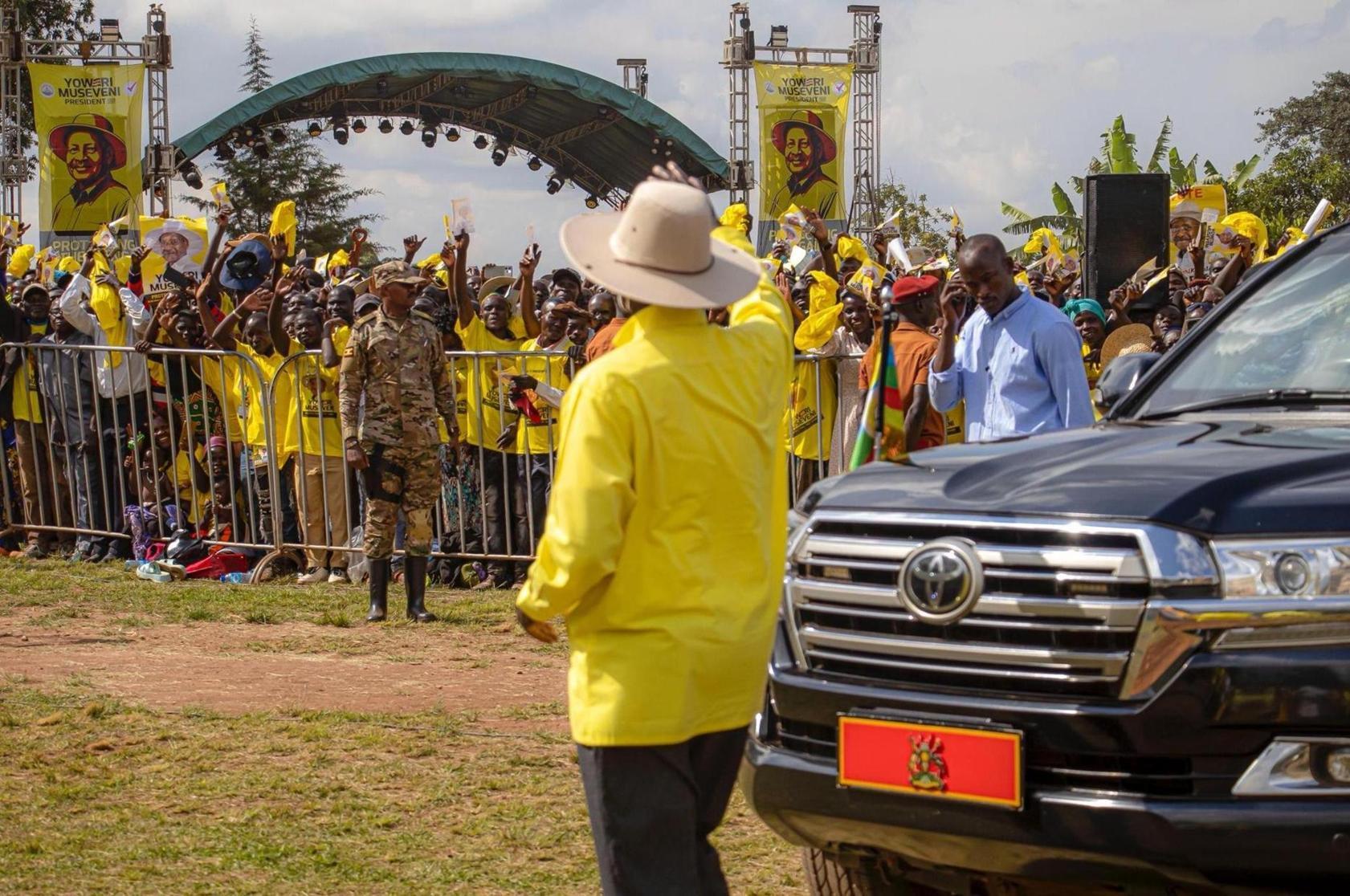 Museveni Promises more Tarmac Roads for Kakumiro Museveni Promises more Tarmac Roads for Kakumiro