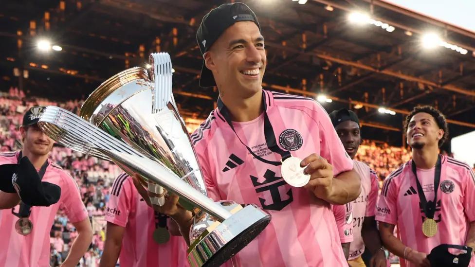 Suarez Signs One-Year Deal to Stay at Inter Miami Suarez Signs One-Year Deal to Stay at Inter Miami