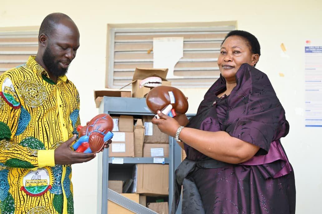 Minister Babalanda Commissions Science Kits for Schools Minister Babalanda Commissions Science Kits for Schools