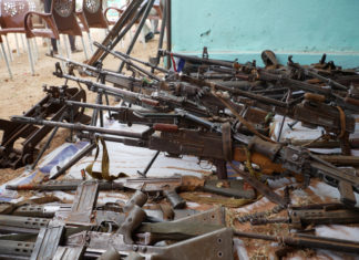 ترتيبات لإستخدام أجهزة متطورة للكشف عن مخابئ الأسلحة في مرحلة الجمع القسري