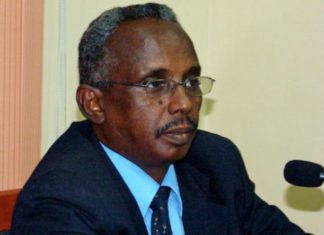 الحكم بالسجن لرئيس تحرير “التيار” بسبب مقال حمل إتهامات بفساد أسرة البشير