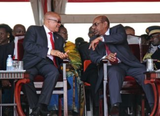 الرئيس البشير يتوجه الى يوغندا لإجراء مباحثات مع موسفيني