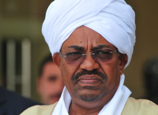 إجتماع برئاسة البشير لضبط سعر الصرف والبرلمان يستدعي وزير المالية