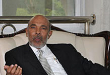 عبد الحليم المتعافي يدعو الحكومة لشراء القمح من المزارعين بالدولار