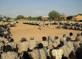 تشاد تدفع بتعزيزات عسكرية كبيرة لحماية المعدنين السودانيين على حدودها