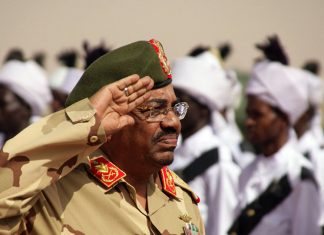 البشير: الجيش السوداني أصبح الآن قوةً ضاربة