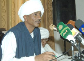 الخرطوم : حل قضية “حلايب” إما بالتفاوض أو “الإخلاء المصري” للمثلث