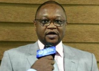 البرلمان ينفي سعيه لتسمية زعيم للمعارضة