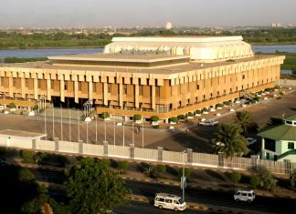 البرلمان السوداني يقرر تمديد دورته الحالية حتى العاشر من يناير