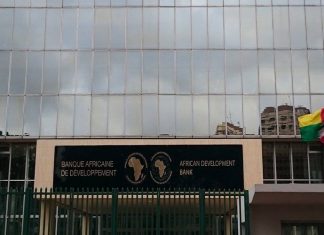 البنك الأفريقي يتعهد بدعم المشروعات التنموية في السودان