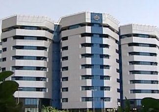 خبير إقتصادي يقلل من خطوة فتح نافذة شراء بالمركزي في جذب العملات الأجنبية