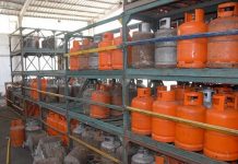 النفط تدشن خدمة تعبئة الغاز بالكيلو في محطات بشائر بالخرطوم