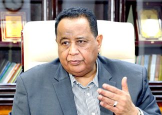 إقالة وزير الخارجية بعد يوم من كشفه لمعلومات حول أوضاع البعثات الدبلوماسية أمام البرلمان