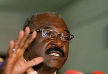 حاتم السر : ستكون هناك رقابة لصيقة علي المحال التجارية لضبط الأسعار