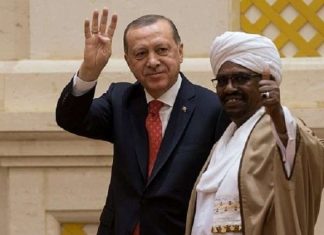 البشير يُهنئ أردوغان بالفوز في الإنتخابات التركية