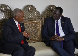 وفد جنوب السودان يصل الخرطوم لبحث إعادة تشغيل حقول النفط المتوقفة