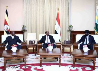 سلفاكير وموسفيني يصلان الخرطوم تمهيداً لبدء محادثات الفرقاء الجنوبيين اليوم