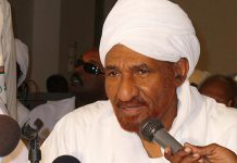 القاهرة تمنع  الصادق المهدي من دخول أراضيها بعد عودته من إجتماع نداء السودان ببرلين