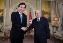 السبسي يستقبل الوزير الأول لكوريا الجنوبية