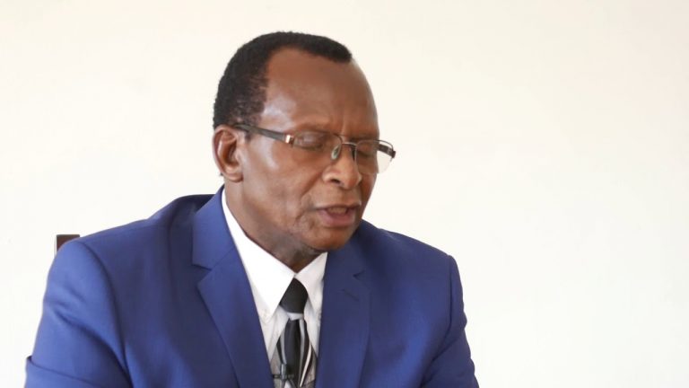 Pay civil servants in US dollars: Muzorewa
