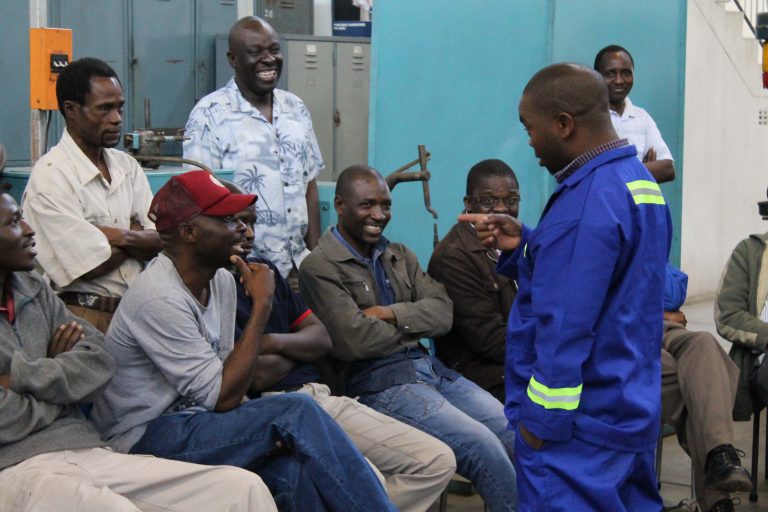 Civil servants plot national strike