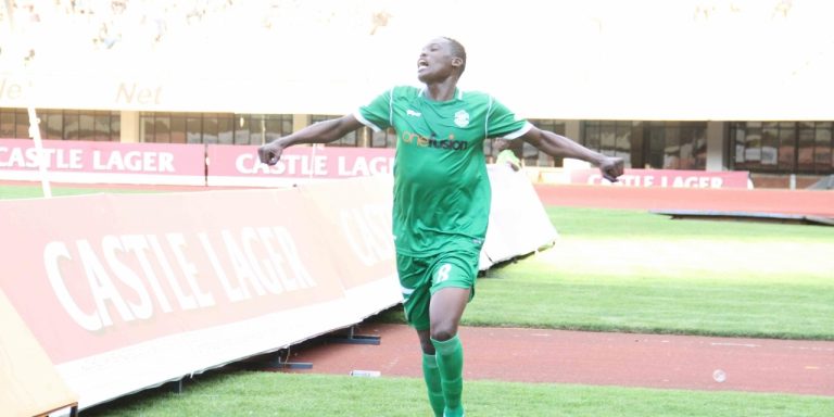 Denver Mukamba for Manica Diamonds
