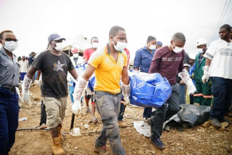 More images of dead miners being retrieved from mine shafts