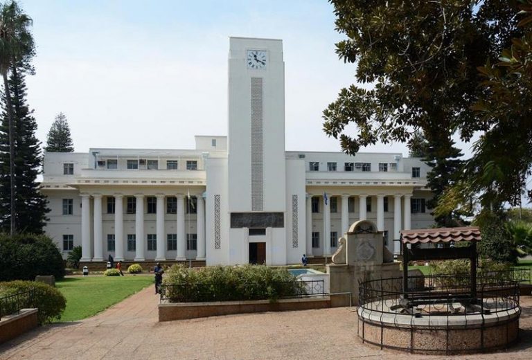 Fuel queues,  water crisis  persist in Byo