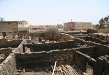 صناع الحياة تتولى اعمار المنازل بمدينة ” ارمنت ” بعد حريق عزبة التلاهى