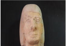 بالصور : العثور على تابوت حجري بداخله مومياء بالبر الغربي بأسوان.