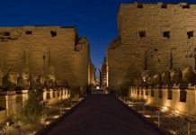 عقد عقران داخل “معبد الكرنك” يثير الغضب فى مصر