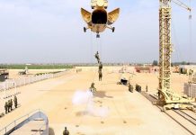 تنفيذ عمليات إسقاط برى وجوى لقوات المظلات المصرية والروسية