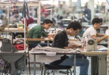 اعتصام 2000 موظف بشركة شمال الدلتا لتوزيع الكهرباء