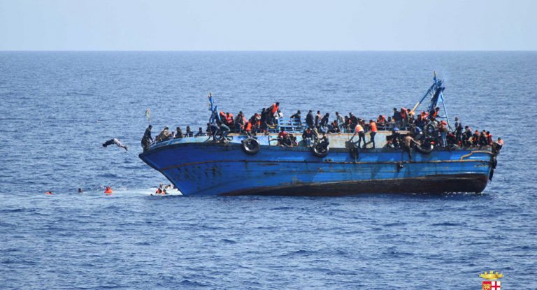 البحرية المغربية تنقذ 308 مهاجرين