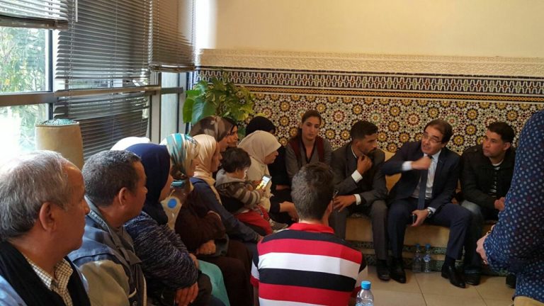 مغاربة في ليبيا يطالبون الملك بحلّ قضيتهم وارجاعهم للمغرب
