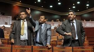 الـPJD يسأل الحكومة حول الابقاء على “الساعة الصيفية”
