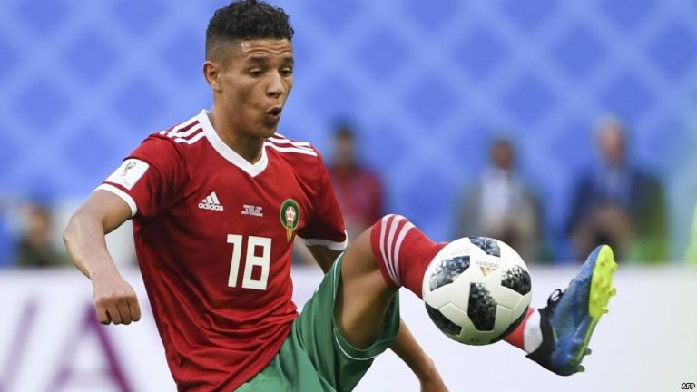 نادي شالكه بعيدا عن الخطر بفضل نجمي المغرب العربي