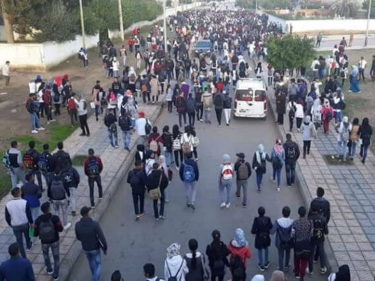 الاحتجاجات ضد الساعة الاضافية تخلّف وفاة تلميذ بمكناس