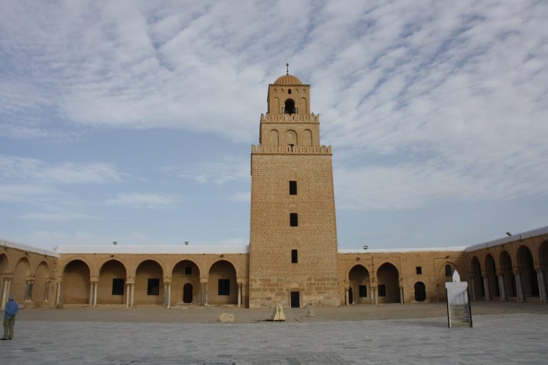 التوفيق يساءل عن هدم مسجد عتيق بتارودانت