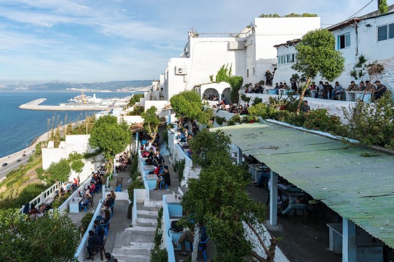 طنجة .. مقاهي مصنفة الأفضل في العالم