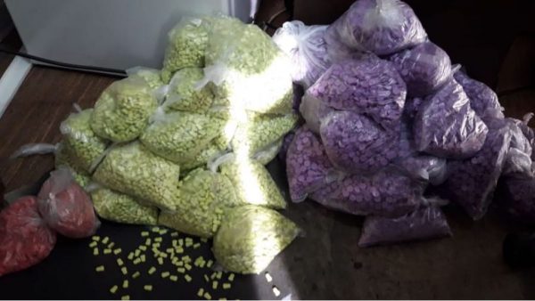 فاس : ضبط متلبسان بـ3880 حبة إكستازي