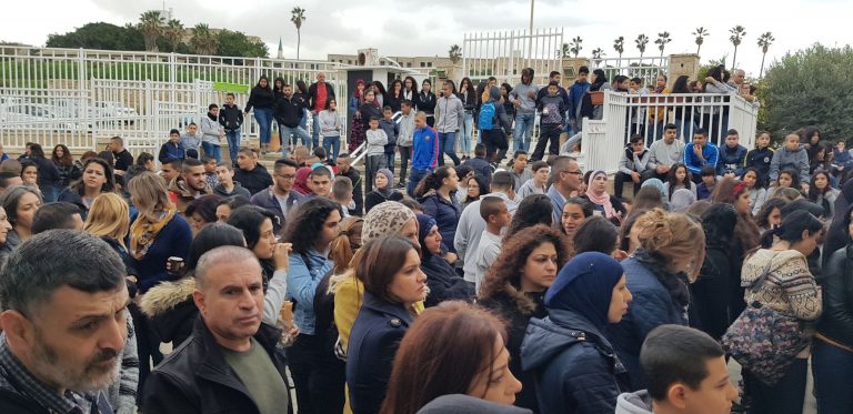 وقفات احتجاجية تنديدا بالجريمة البشعة