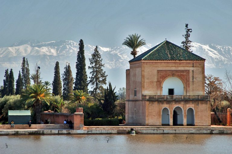 الحمرا سمي المغرب على اسمها