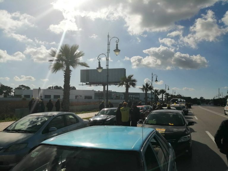 طنجة : مسيرة إحتجاجية بالسيارات ضد الحكومة