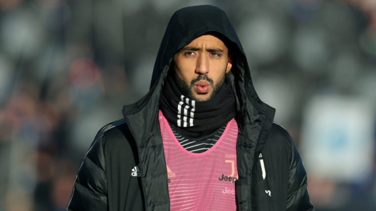 المغربي بنعطية يرصد في باريس