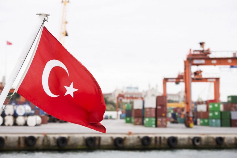 أردوغان يدعو العاهل المغربي الى زيادة المبادلات التجارية